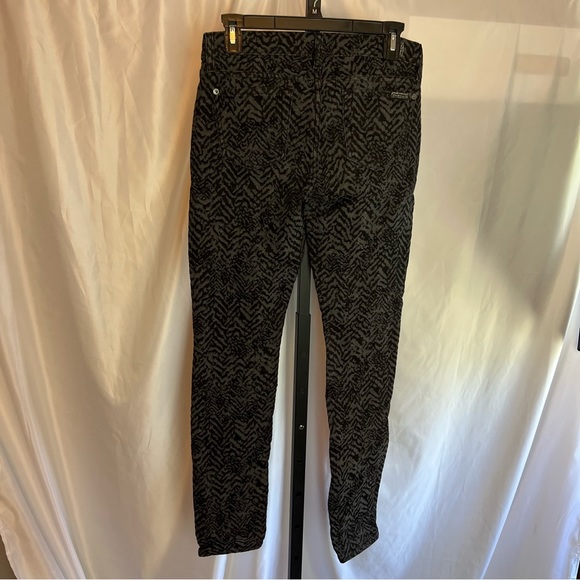 7 For All Mankind Black and Gray Printed Skinny Style Pants, size 26 - Picture 5 of 6